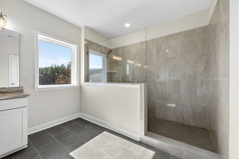 The Starflower - Owner's Bath
