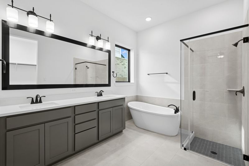 Owner's Bath