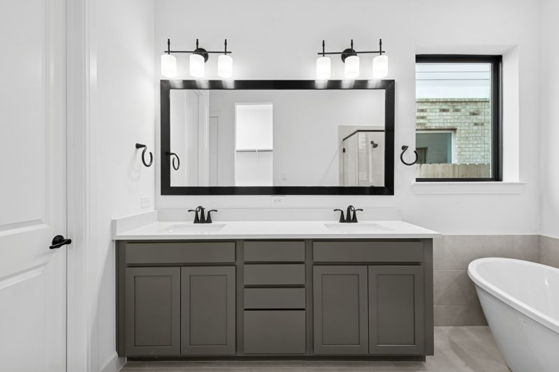 Owner's Bath