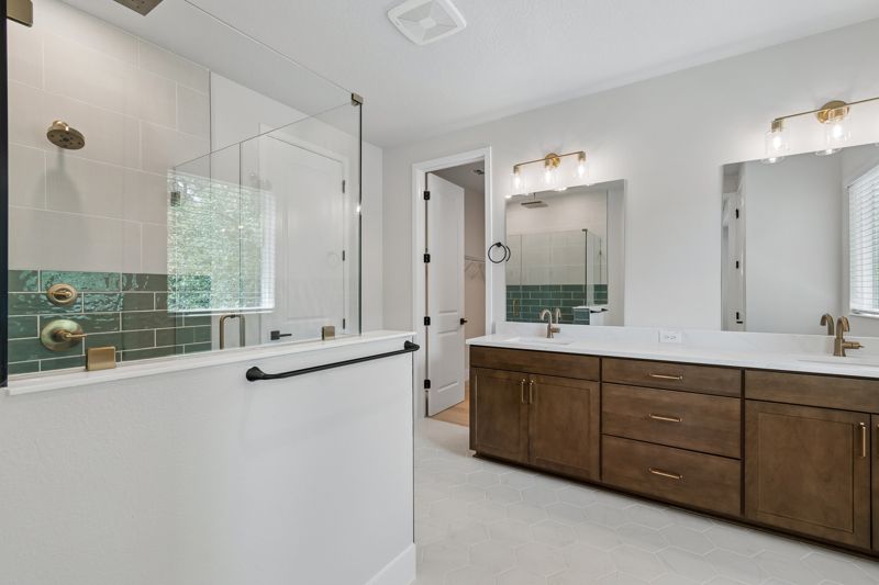 Owner's Bath