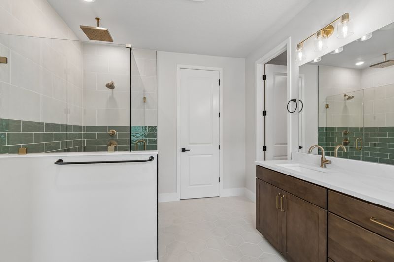 Owner's Bath