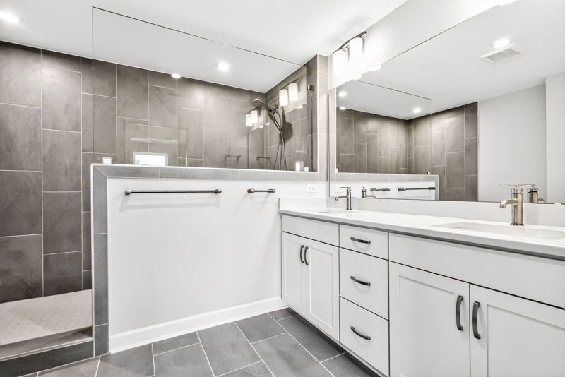 Owner's Bath