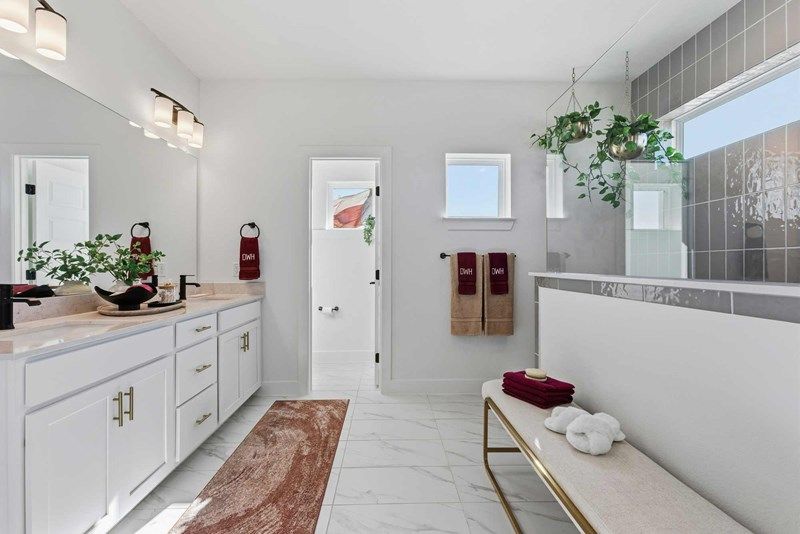The Alderwood - Owner's Bath