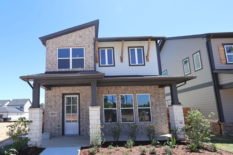 Two Step Farm 35' por David Weekley Homes en Houston Texas