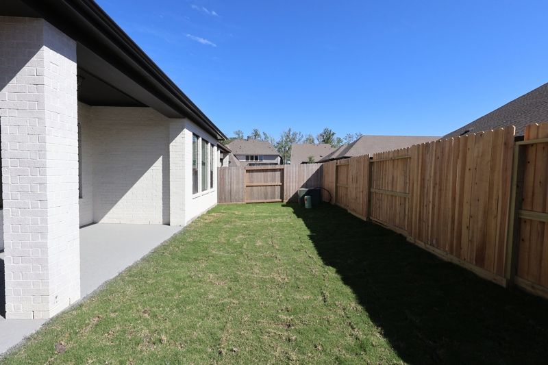 Edgehill - Riceland - Enclave Collection: Mont Belvieu, Texas - David Weekley Homes