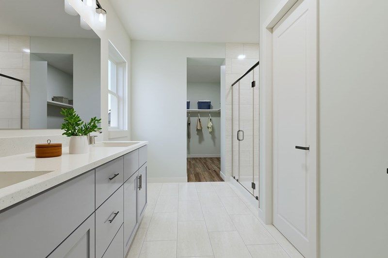 The Myrtle - Owner's Bath