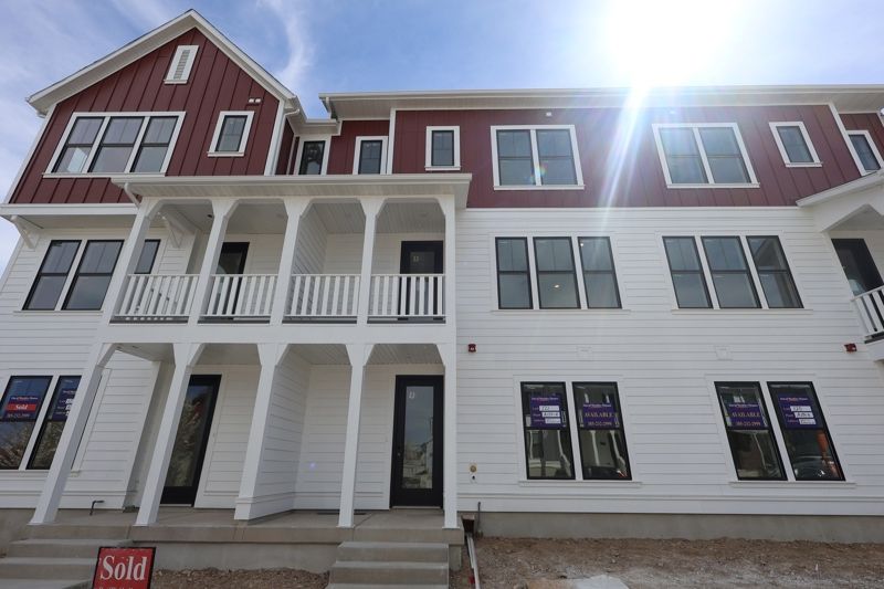 Stansbury - The Dawn at Daybreak: South Jordan, Utah - David Weekley Homes