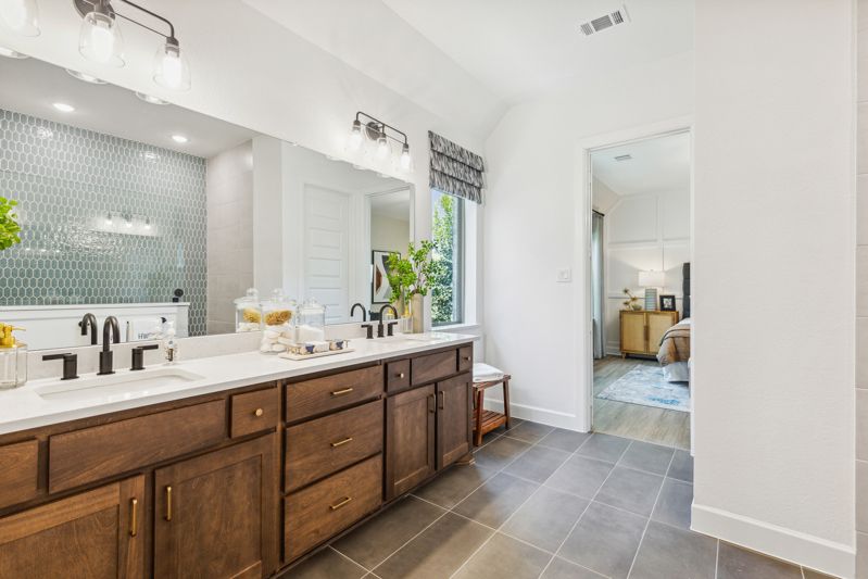 Owner's Bath