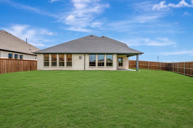 Dandridge - Myrtle Creek: Waxahachie, Texas - David Weekley Homes