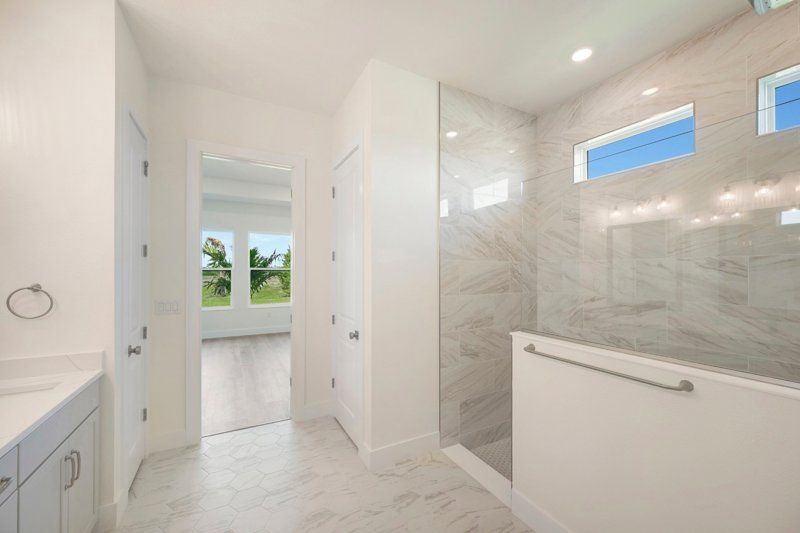 Owner's Bath