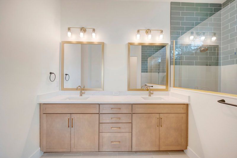 Owner's Bath