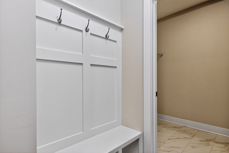 The Glenwood - Mudroom
