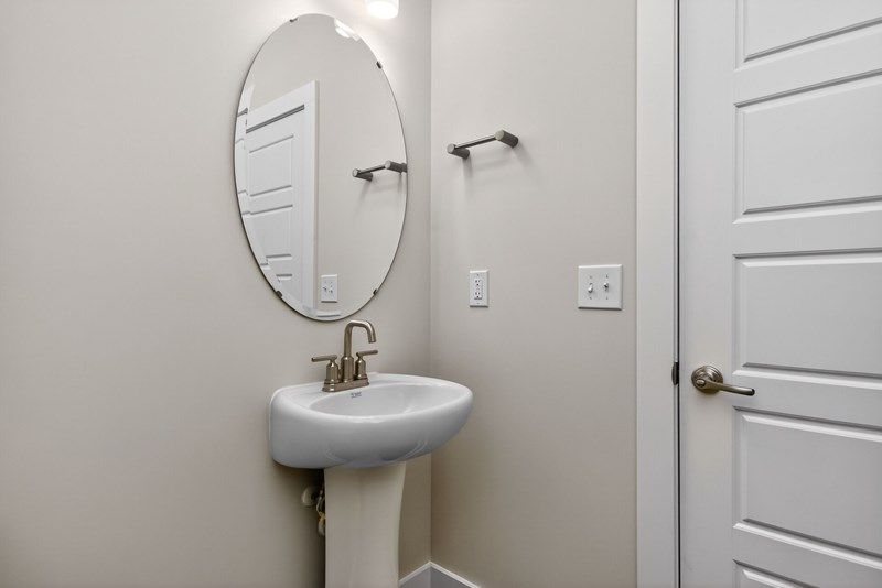 The Glenwood - Bathroom