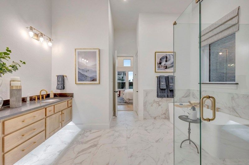 The Rayne - Owner's Bath