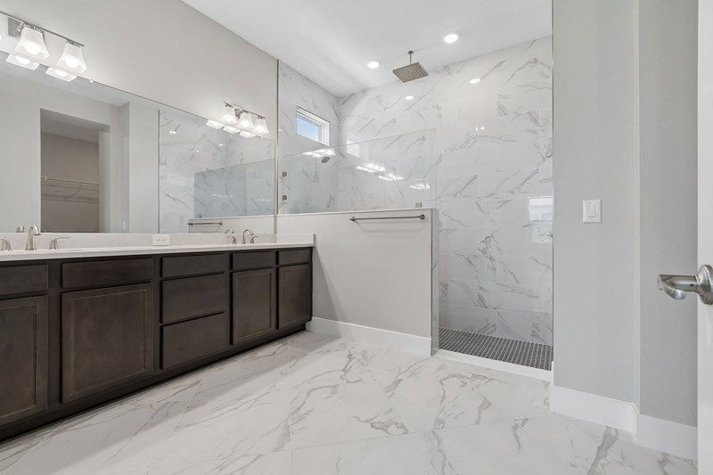 The Bonham - Owner's Bath