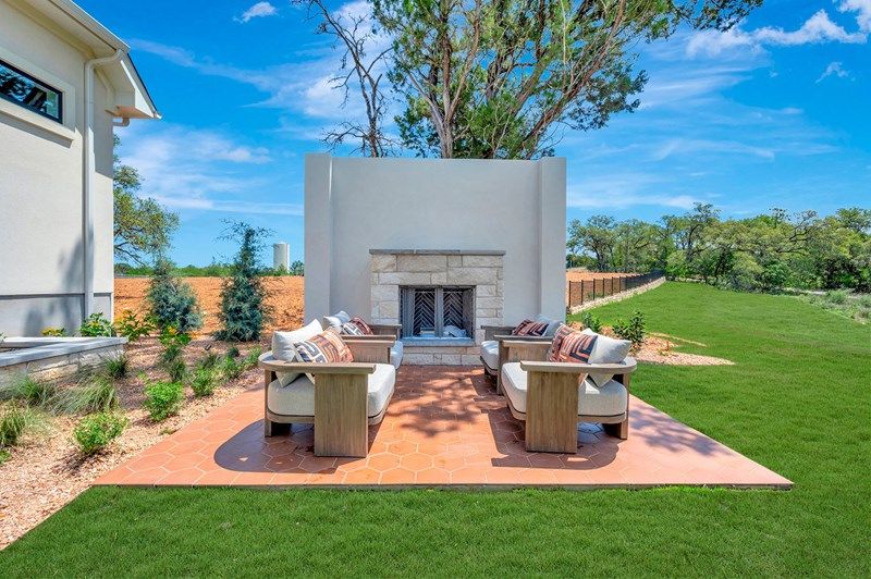 The Centeno - Outdoor Living