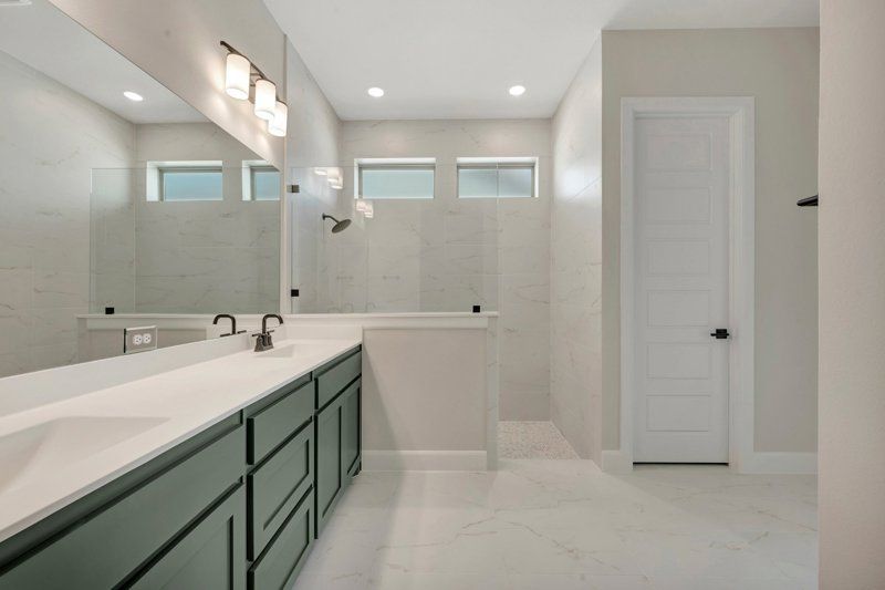 Owner's Bath