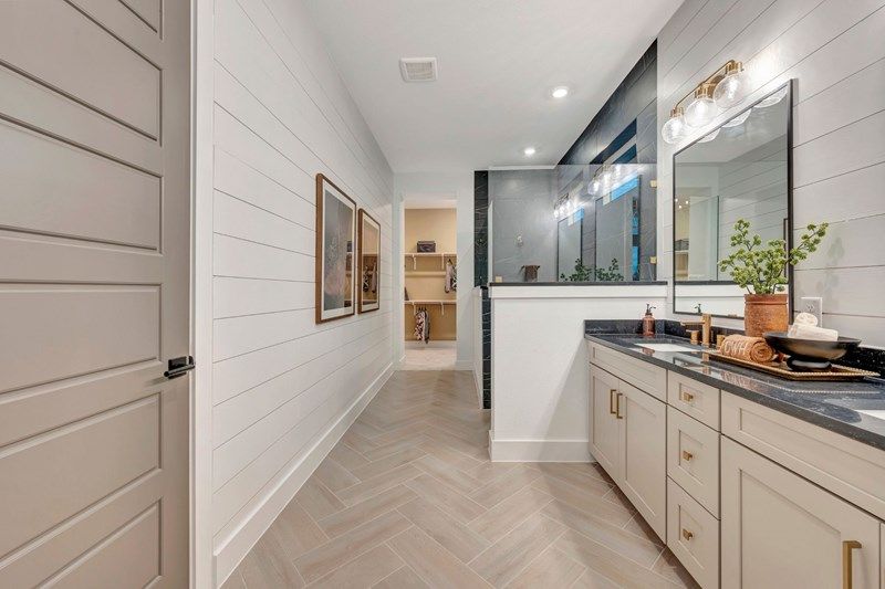 The Copperchase - Owner's Bath