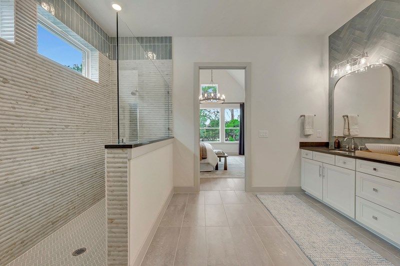 The Brackenbury - Owner's Bath