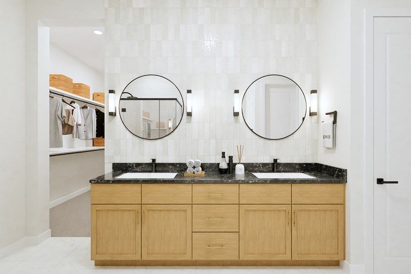 The Thistle - Owner's Bath