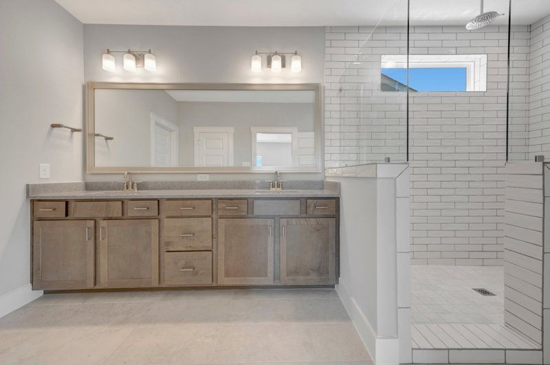 Owner's Bath