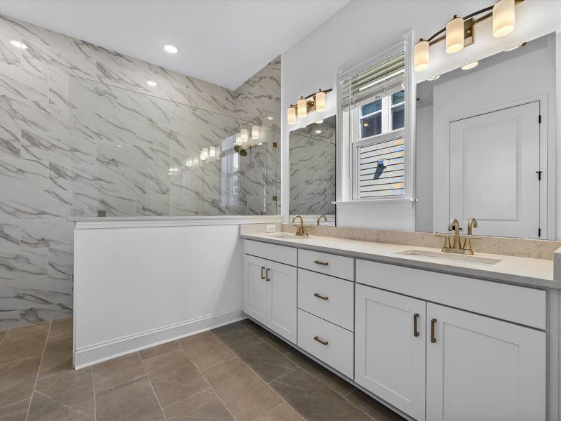 Owner's Bath
