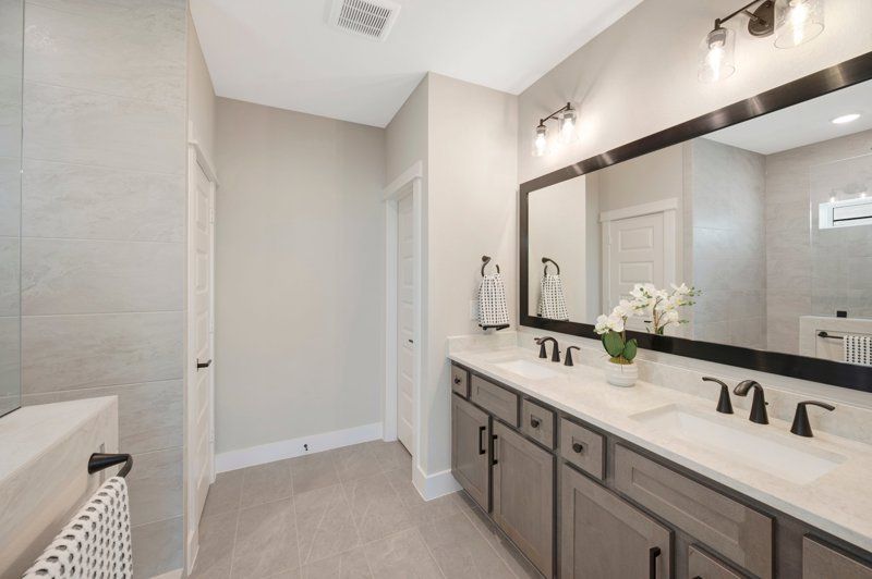 Owner's Bath