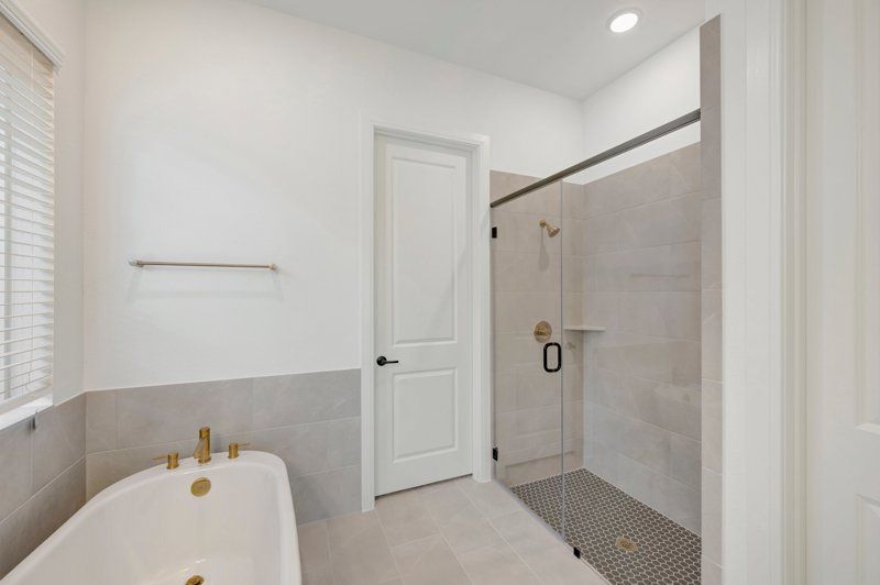 Owner's Bath