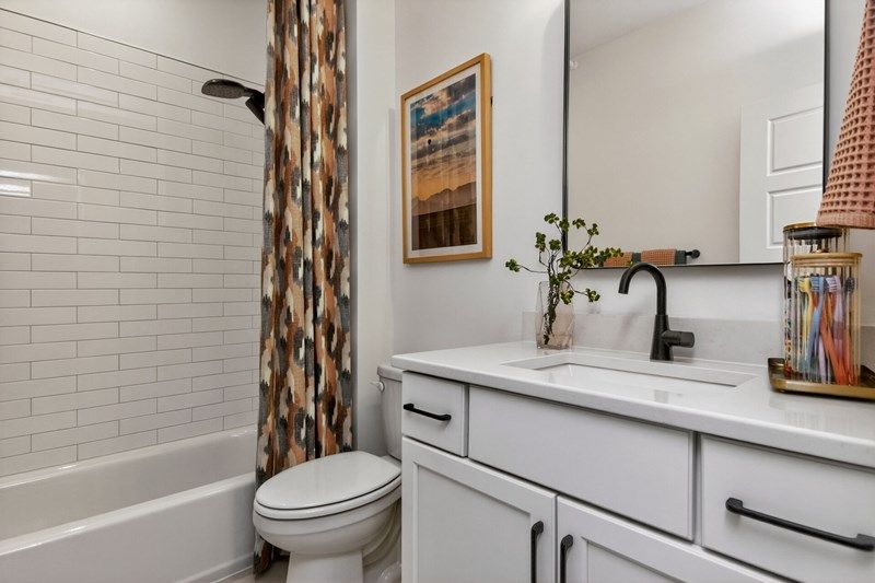 The Oakcroft - Bathroom