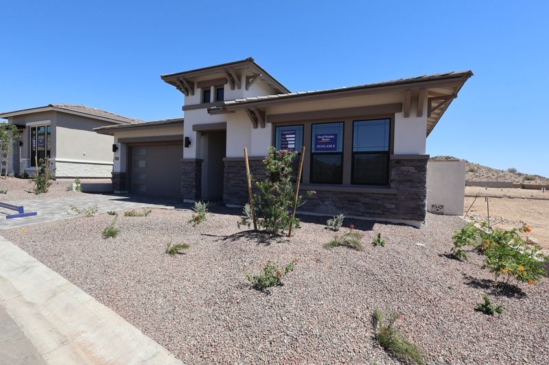 21640 W Glenrosa Avenue (Bajada)