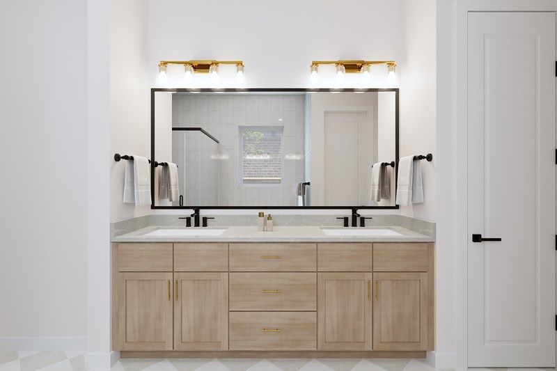 The Daffodil - Owner's Bath