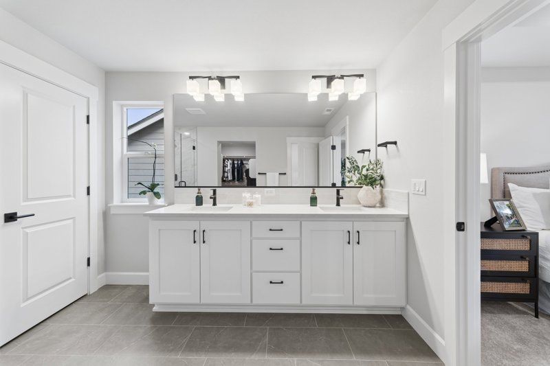 Owner's Bath