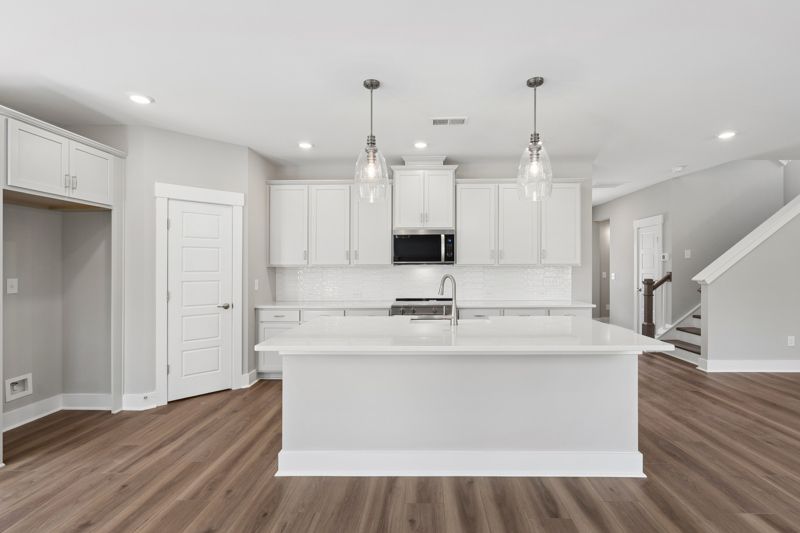 Discover - Select - Mount Pleasant, SC