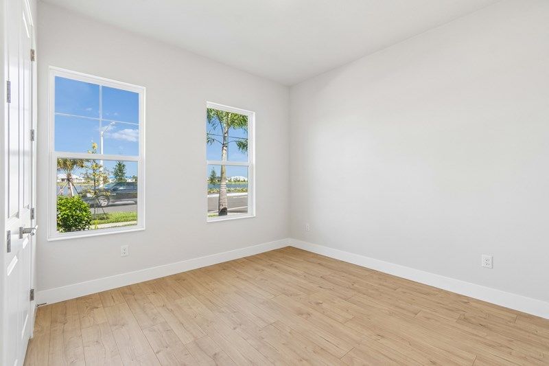 The Del Ray - Bedroom