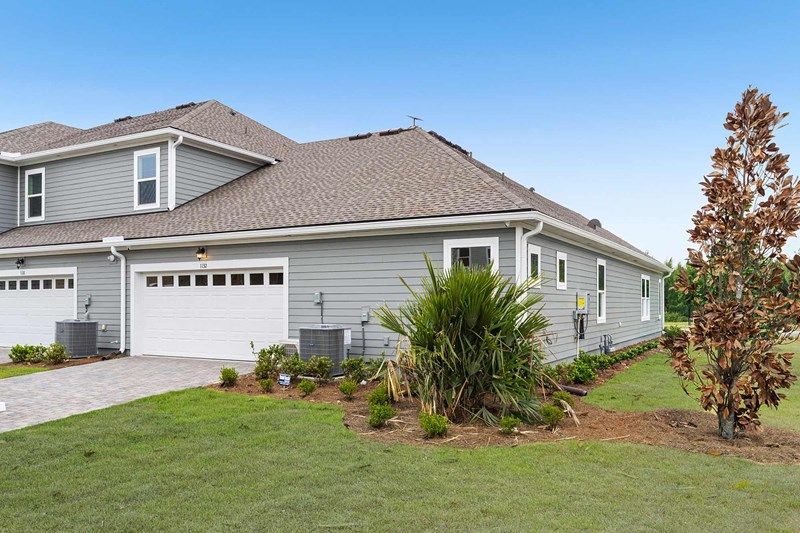 The Crestmark - Exterior Rear