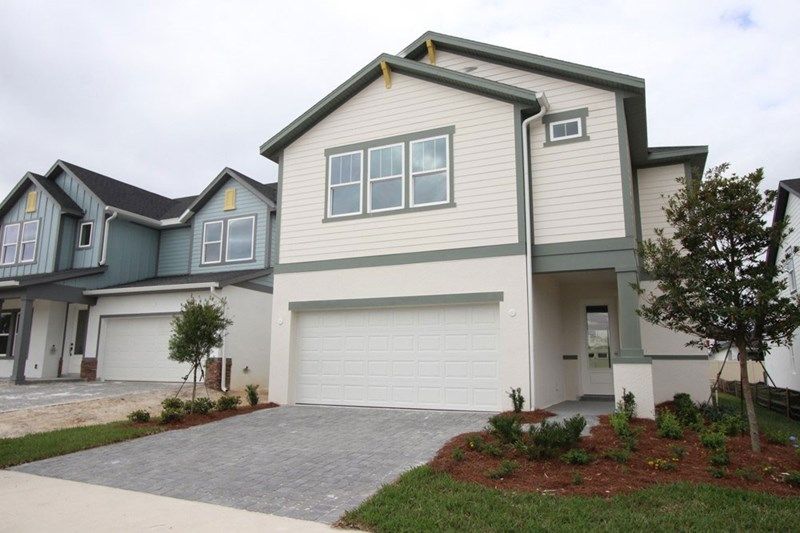 3611 Yellow Cassia Drive. Wesley Chapel, FL 33543