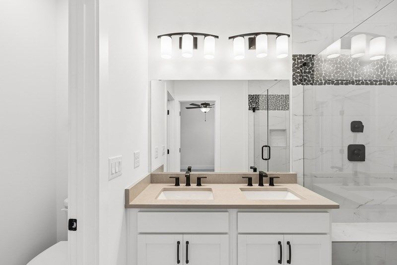 The Melton - Owner's Bath