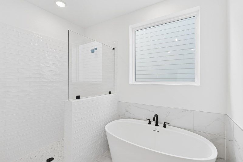 The Brexton - Owner's Bath