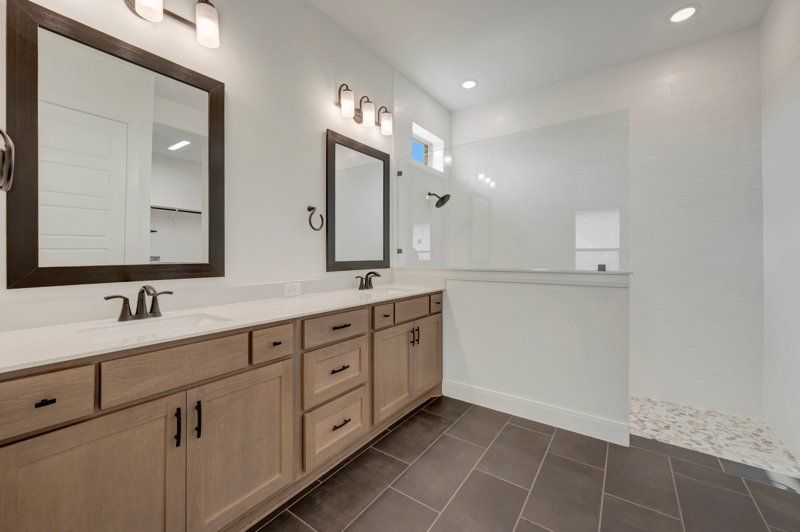 Owner's Bath