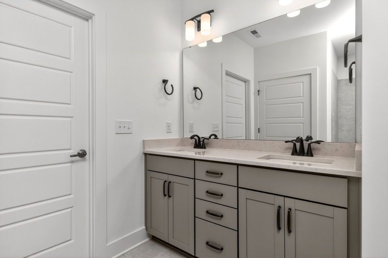 Owner's Bath