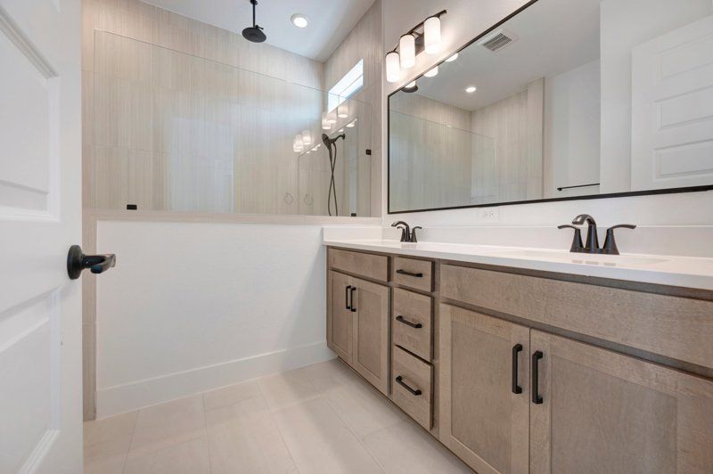 Owner's Bath