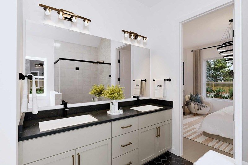 The Grapevine - Owner's Bath