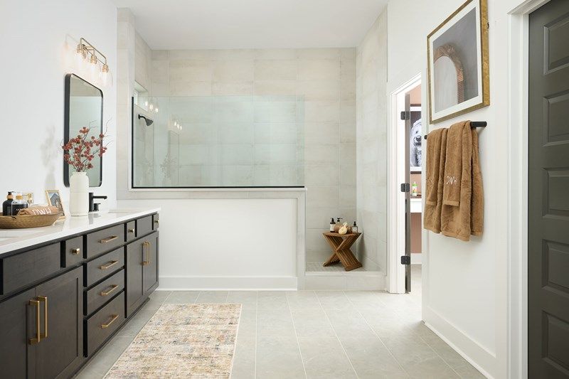 The Meadows - Owner's Bath