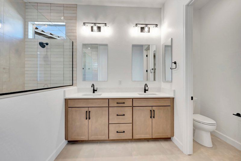 Owner's Bath
