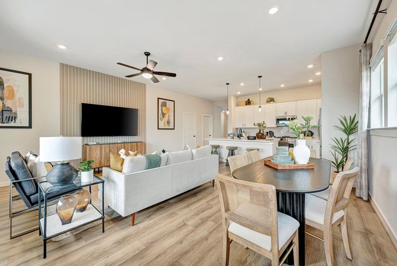 The Poppy - Family Room