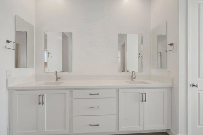 Owner's Bath