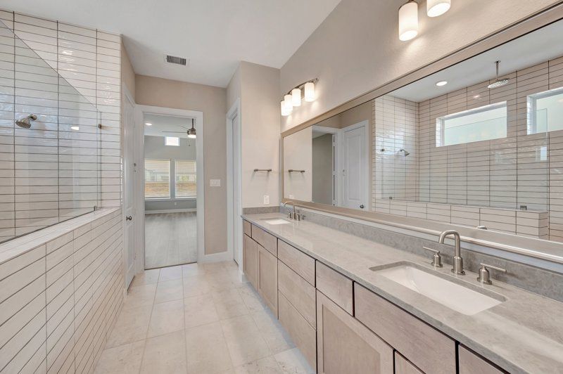 Owner's Bath
