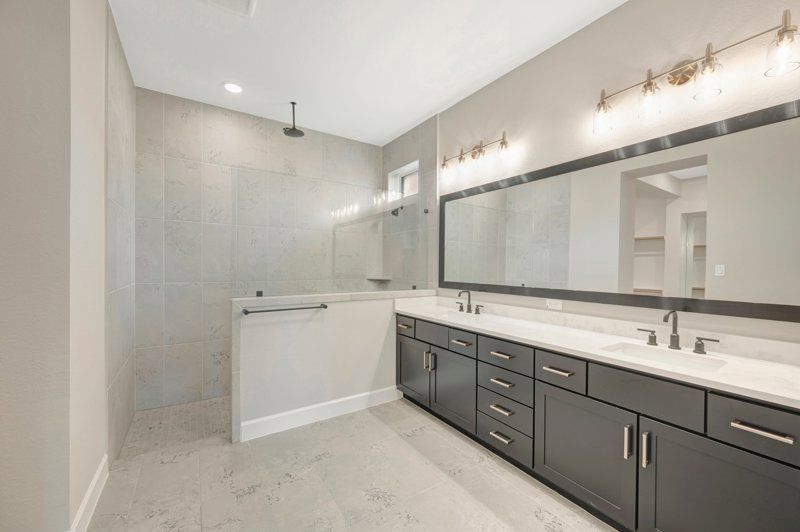 Owner's Bath