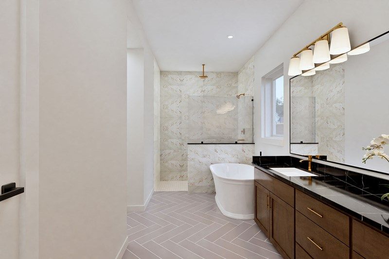 Optional Free Standing Tub at Owner's Bath
