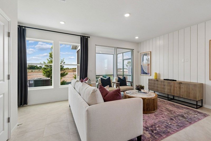 The Creekbend - Family Room